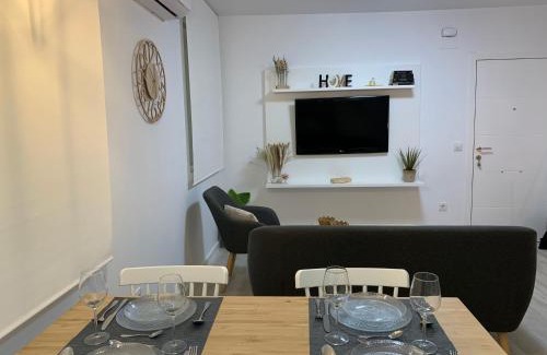 Ciudad Jardin Apartamento | APARTAMENTO MEDINA AZAHARA