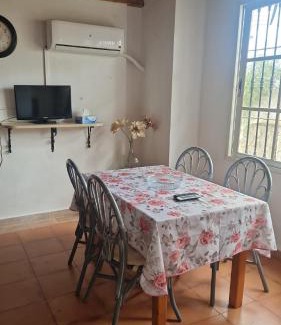 Iznate Apartamento | Apartamento mesón