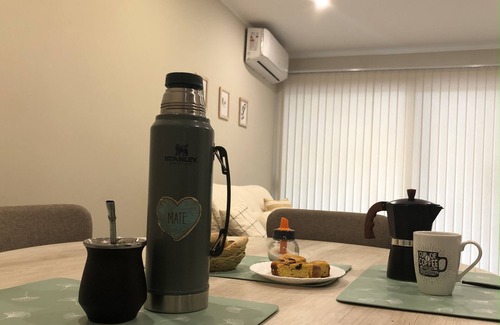 Godoy Cruz Apartamento | Apartamento moderno en condominio, con cochera. Ideal para parejas.