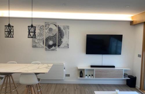 Malpica de Bergantinos Apartamento | Apartamento moderno malpica