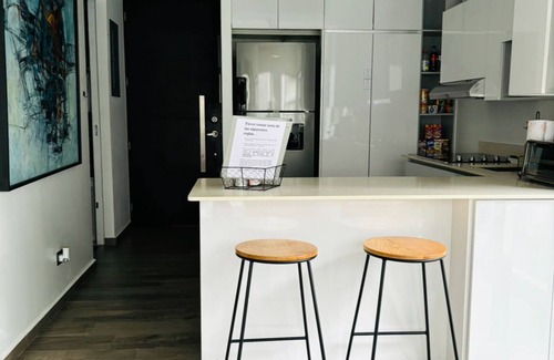 Zona 16 Apartamento | Apartamento moderno remodelado limpio área Cayalá/Embajada USA/Explanada/UValle