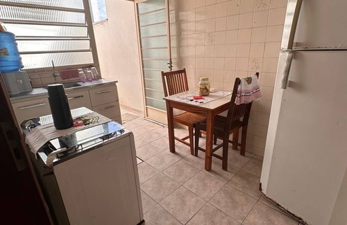 Aparecida Apartamento | Apartamento na calçada do Santuário, ao lado da Feira e de frente o Teleférico.