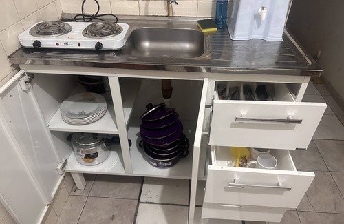 Aparecida Apartamento | Apartamento na calçada do Santuário, ao lado da Feira e de frente o Teleférico.