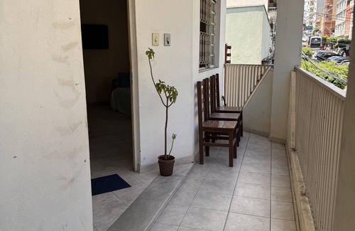 Aparecida Apartamento | Apartamento na calçada do Santuário, ao lado da Feira e de frente o Teleférico.