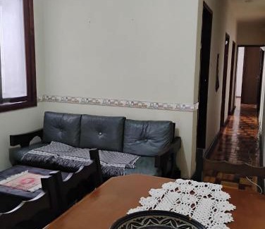 Petropolis Casa | Apartamento no Rio Branco, próximo ao Hospital de Clínicas