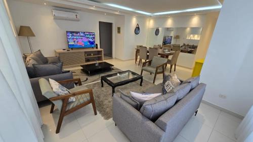 Centro Apartamento | Apartamento pé na areia inteiro-4 quartos 3 cama casal ,4 camas solteiro-3 salas cozinha