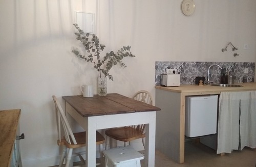 Carrejo Apartamento | Apartamento para tres en casona de un pueblo típico con encanto.