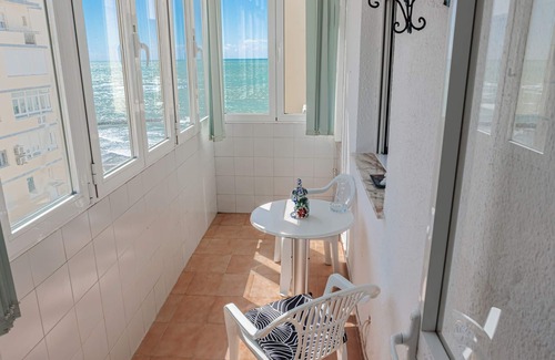 Cadiz Condominio | Apartamento Playa Santa María del Mar. Primera línea de playa