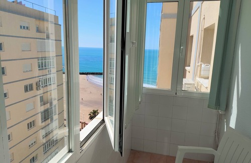 Cadiz Condominio | Apartamento Playa Santa María del Mar. Primera línea de playa