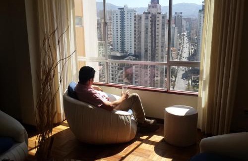 Downtown La Paz Apartamento | APARTAMENTO PRIVADO Piso 20a, CENTRICO, CERCA EMBAJADA USA, TELEFERICOS, MALLS, VISTAS 360, SOLEADO, ZONA SEGURA
