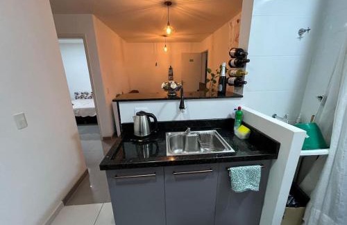 Campo Largo Apartamento | Apartamento prox Outlet Campo Largo, BR e Hospitais, possui lava e seca