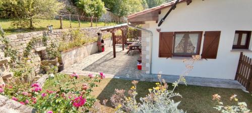Penamellera Alta Apartamento | Apartamento Rural Rubó