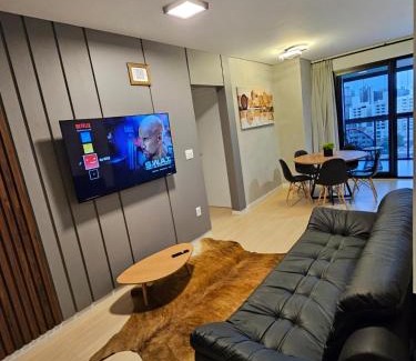Centro Apartamento | Apartamento Suíte e 1Q Premium Centro com Piscina, Academia e Garagem