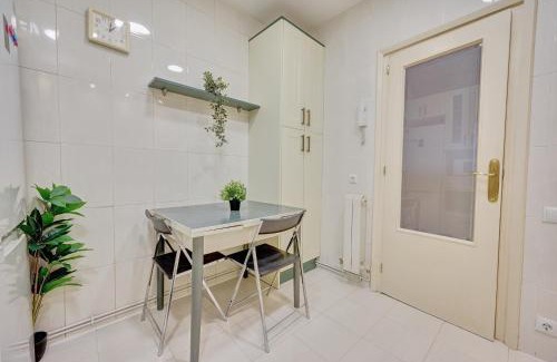Logrono City Centre Apartamento | Apartamento Tempranillo Logroño by Clabao