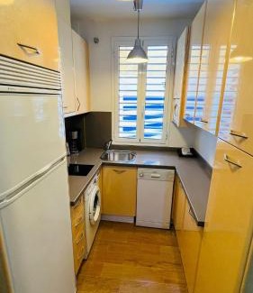 Torremolinos Apartamento | Apartamentos Bajondillo Beach Cozy Inns
