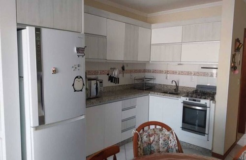 Bombas Apartamento | Apartamento em Bombas, próximo a tudo.