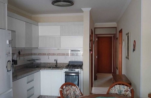 Bombas Apartamento | Apartamento em Bombas, próximo a tudo.