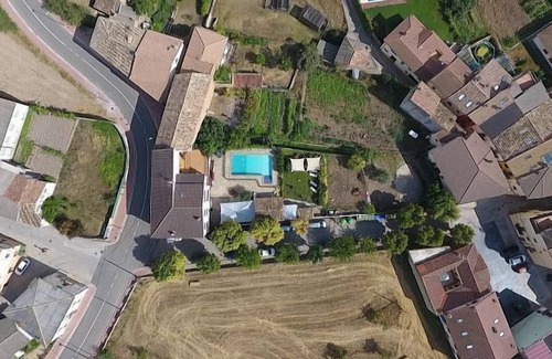 Graus Cabaña | Apartamentos con piscina en el pre-pirineo