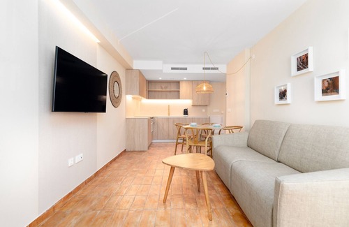 Ciutat de les Arts i les Ciencies Apartamento | APARTAMENTOS LAS CIENCIAS I. WIFI + PARKING + AIRE ACONDICIONADO + BALCON