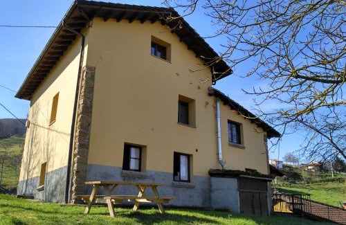 Parres Apartamento | Apartamentos La Corona