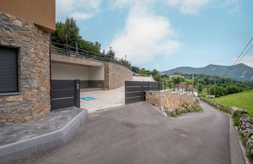 Santa Marina de Oblanca Apartamento | Apartamentos Las Caldas. Cueva Lluera , a 15 minutos del casco antiguo de Oviedo