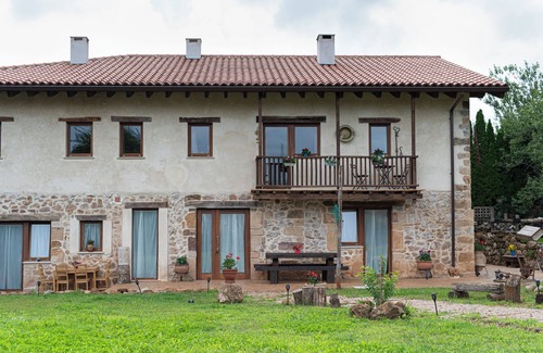 Lierganes Apartamento | APARTAMENTOS RURALES "Pozas de Luna". Cabárceno - Liérganes.