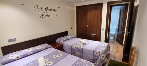 Oeste Apartamento | Apartamentos Salamanca Puerta Zamora, Centro, Wifi con salón y 2 dormitorios, Parking