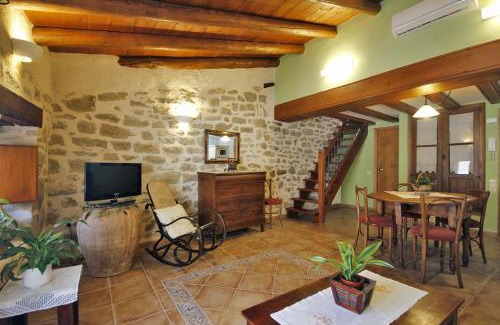 Valderrobres Apartamento | Apartamentos Santa Agueda