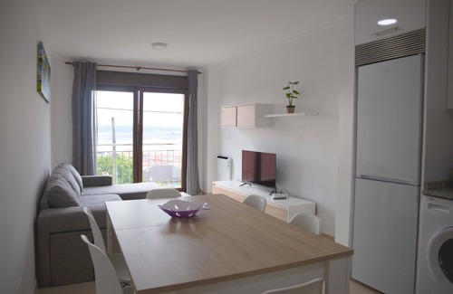 Boiro Apartamento | APARTAMENTOS TERRAMAR Con vistas al mar y cerca de la playa en la ría de Arousa.