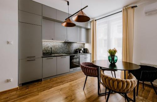 Srodmiescie Apartamento | APARTAMENTY ARTE LUBLIN Rezydencja Ogród Saski 32 - faktura VAT