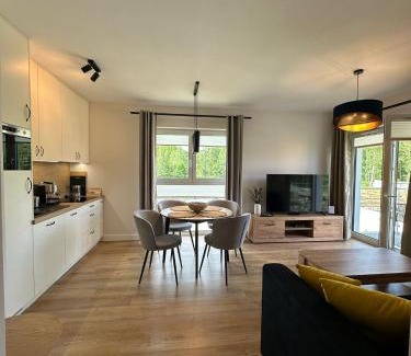 Kudowa Zdroj Apartamento | APARTAMENTY "LA VILLA" DELUXE z dwoma sypialniami, balkonem, parkingiem, blisko centrum