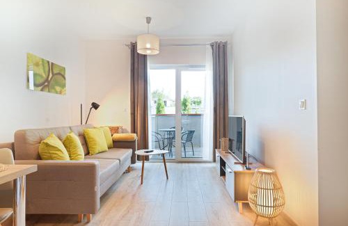 Kudowa Zdroj Apartamento | APARTAMENTY "LA VILLA" SUITE z salonem, 1 sypialnią, tarasem, parkingiem, blisko centrum