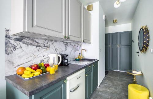 Marymount Apartamento | Apartamenty MetroPark Krzemieniecka-Lux-next metro Słodowiec 10 min to center, free parking on the street
