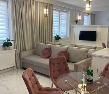 Brzezinka Apartamento | Apartamenty Parkowe B18