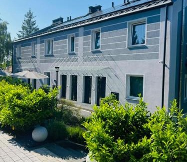 Kudowa Zdroj Apartamento | Apartamenty Wczasowa - z widokiem na góry, parkingiem, rowerownią