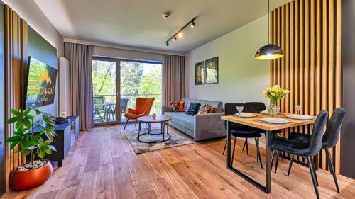 Szklarska Poreba Apartamento | Apartamenty z basenem i saunami STONE HILL RESORT III VIP Centrum by Royal Aparts