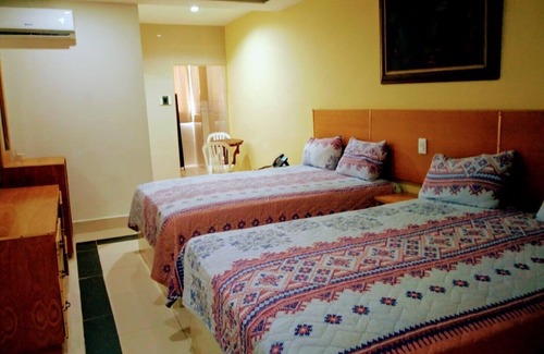 Reparto Aguedita Hotel | Apartamento Hotel La Casona Dorada 1