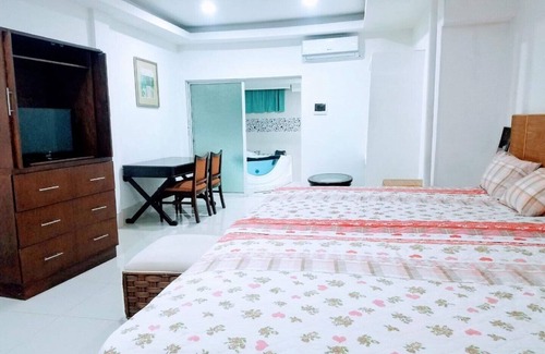 Reparto Aguedita Hotel | Apartamento Hotel La Casona Dorada 1