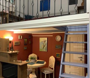 mtatsminda Apartamento | Aparthotel Mari