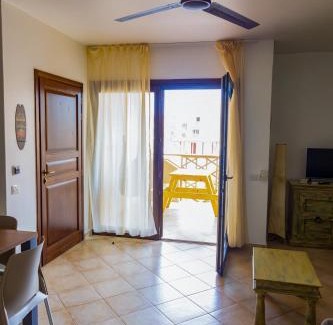 Santa Maria Apartamento | Aparthotel Tropical Bounty Beach B11