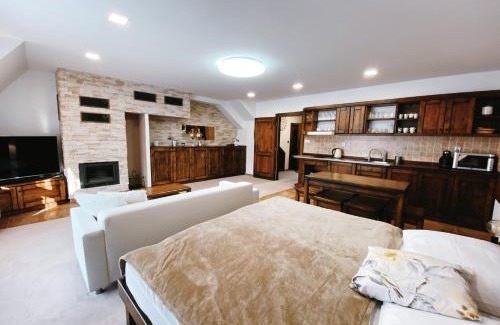 Tatranska Lomnica Apartamento | Apartmán de luxe s výhľadom na Lomnický štít