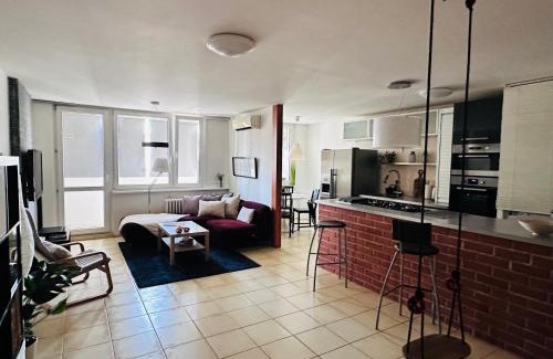 Prague 13 Apartamento | Apartmán mezonet Praha 5