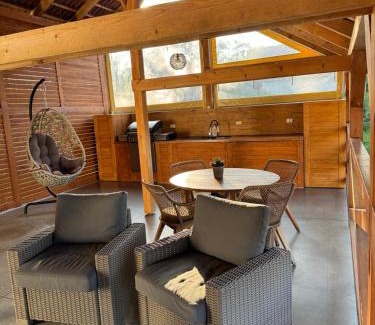 Drnholec Apartamento | Apartmán Sebina zaručujici absolutní soukromi a klid s láhví vína jako dárek