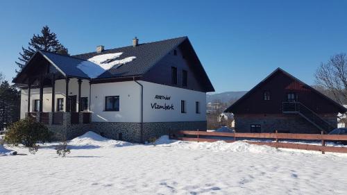 Velke Losiny Apartamento | Apartmány Vízmberk
