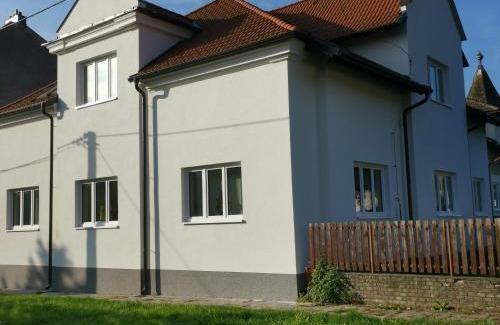 Hodonin Apartamento | Apartmány za sakurou