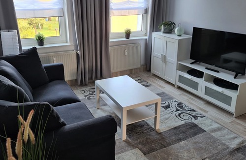 Plaue Apartamento | Apartment in OT Plaue with a direct view of the Wendsee (1st floor - left)