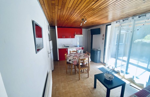 Saint-Pierre-dels-Forcats Apartamento | APARTAMENTO PARA 4 PERSONAS CHALET INFERIOR JARDIN CERCA BARBACOA LUGAR TRANQUILO