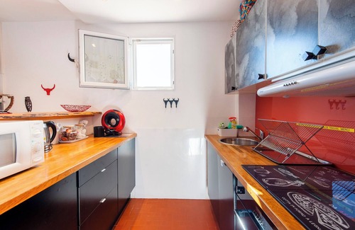 Saintes-Maries-de-la-Mer Apartamento | Apartamento "Le Tau" con vistas al mar, balcón y Wi-Fi