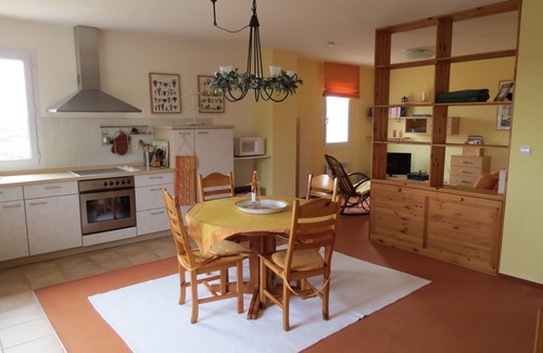 Seillons-Source-d'Argens Apartamento | Apartamento en pueblo típico ladera provenzal, chalet con piscina, oasis de relajación