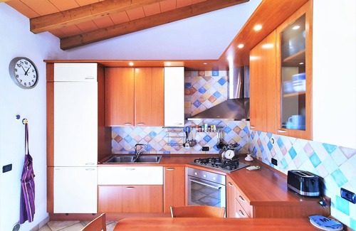 Montegrino Valtravaglia Apartamento | Apartamento en Bosco con terraza